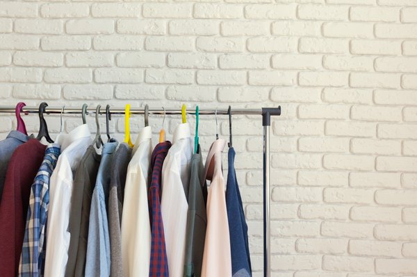 Les portants de vêtements flexibles : style et fonctionnalité réunis